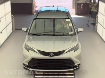 2024 Toyota Sienna LE 8-Passenger 120.5" WB - miniatura 2