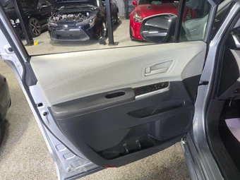2024 Toyota Sienna LE 8-Passenger 120.5" WB - miniatura 9