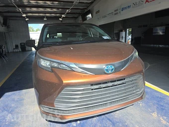 2024 Toyota Sienna LE 8-Passenger 120.5" WB - miniatura 15