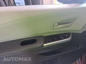2024 Toyota Sienna LE 8-Passenger 120.5" WB - miniatura 16