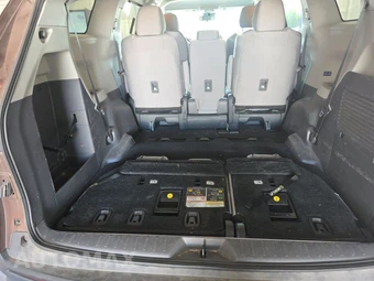 2024 Toyota Sienna LE 8-Passenger 120.5" WB - miniatura 4