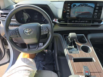 2024 Toyota Sienna LE 8-Passenger 120.5" WB - miniatura 10