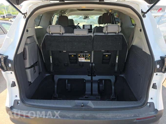 2024 Toyota Sienna LE 8-Passenger 120.5" WB - miniatura 15