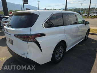 2024 Toyota Sienna LE 8-Passenger 120.5" WB - miniatura 3
