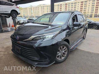2024 Toyota Sienna LE 8-Passenger 120.5" WB