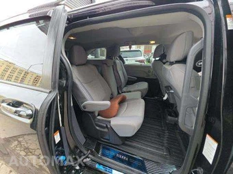 2024 Toyota Sienna LE 8-Passenger 120.5" WB - miniatura 18