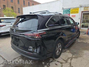 2024 Toyota Sienna LE 8-Passenger 120.5" WB - miniatura 4