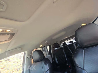 2024 Toyota Sienna LE 8-Passenger 120.5" WB - miniatura 11