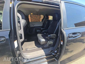 2024 Toyota Sienna LE 8-Passenger 120.5" WB - miniatura 13