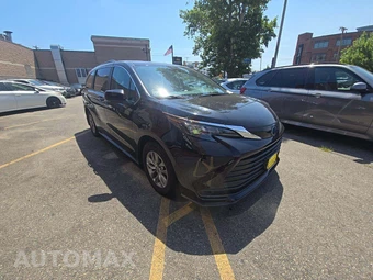 2024 Toyota Sienna LE 8-Passenger 120.5" WB - miniatura 4