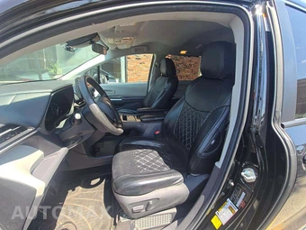 2024 Toyota Sienna LE 8-Passenger 120.5" WB - miniatura 6