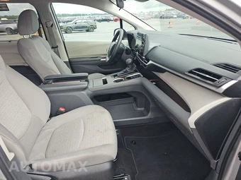 2024 Toyota Sienna LE 8-Passenger 120.5" WB - miniatura 14