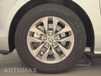 2024 Toyota Sienna LE 8-Passenger 120.5" WB - miniatura 9