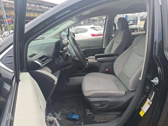 2024 Toyota Sienna LE 8-Passenger 120.5" WB - miniatura 6