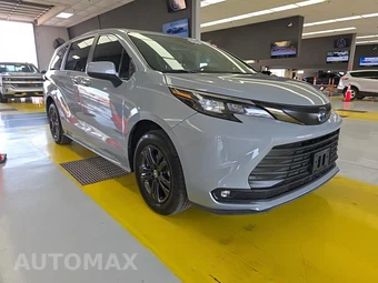 2024 Toyota Sienna Woodland Edition 7-Passenger 120.5" WB - miniatura 3