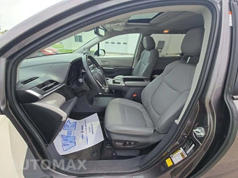 2024 Toyota Sienna XLE 7-Passenger 120.5" WB - miniatura 3
