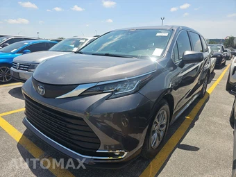2024 Toyota Sienna XLE 7-Passenger 120.5" WB