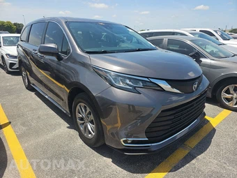 2024 Toyota Sienna XLE 7-Passenger 120.5" WB - miniatura 3