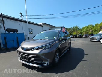 2024 Toyota Sienna XLE 7-Passenger 120.5" WB