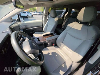 2024 Toyota Sienna XLE 7-Passenger 120.5" WB - miniatura 3