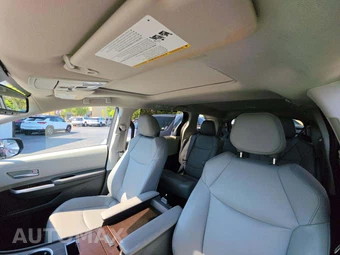 2024 Toyota Sienna XLE 7-Passenger 120.5" WB - miniatura 8