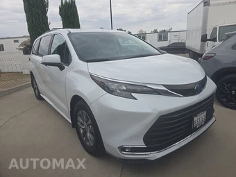 2024 Toyota Sienna XLE 8-Passenger 120.5" WB - miniatura 3