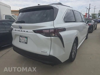 2024 Toyota Sienna XLE 8-Passenger 120.5" WB - miniatura 4