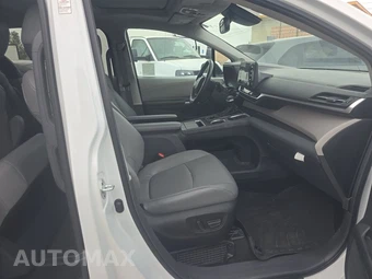 2024 Toyota Sienna XLE 8-Passenger 120.5" WB - miniatura 8