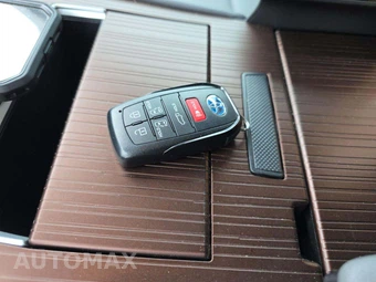 2024 Toyota Sienna XLE 8-Passenger 120.5" WB - miniatura 8