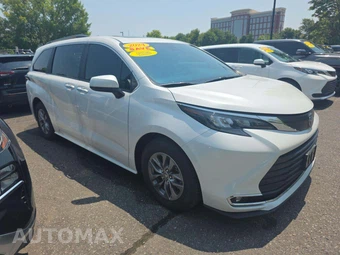 2024 Toyota Sienna XLE 8-Passenger 120.5" WB - miniatura 4