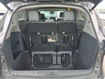 2024 Toyota Sienna XLE 8-Passenger 120.5" WB - miniatura 17