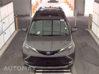 2024 Toyota Sienna XLE 8-Passenger 120.5" WB - miniatura 2