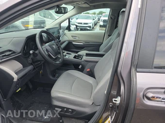 2024 Toyota Sienna XLE 8-Passenger 120.5" WB - miniatura 7