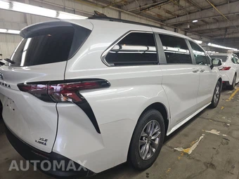 2024 Toyota Sienna XLE 8-Passenger 120.5" WB - miniatura 4