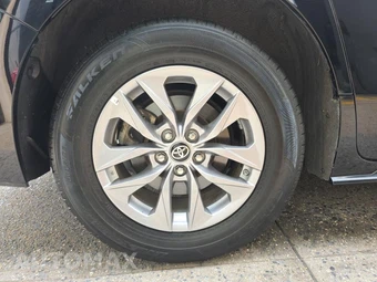 2024 Toyota Sienna XLE 8-Passenger 120.5" WB - miniatura 10
