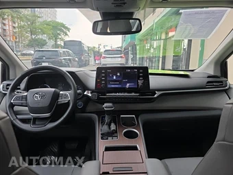 2024 Toyota Sienna XLE 8-Passenger 120.5" WB - miniatura 14