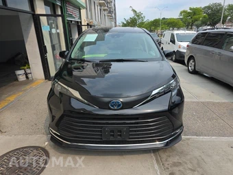 2024 Toyota Sienna XLE 8-Passenger 120.5" WB - miniatura 2