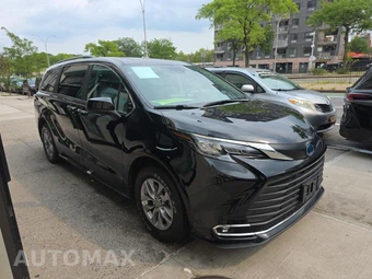 2024 Toyota Sienna XLE 8-Passenger 120.5" WB - miniatura 3