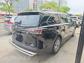 2024 Toyota Sienna XLE 8-Passenger 120.5" WB - miniatura 4