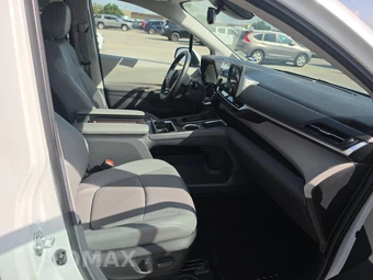 2024 Toyota Sienna XLE 8-Passenger 120.5" WB - miniatura 14