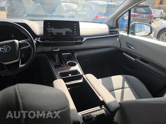 2024 Toyota Sienna XLE 8-Passenger 120.5" WB - miniatura 17