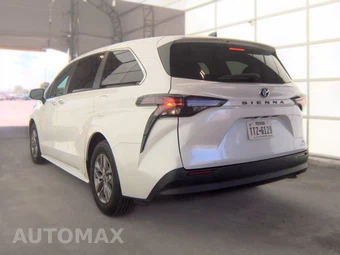 2024 Toyota Sienna XLE 8-Passenger 120.5" WB - miniatura 8