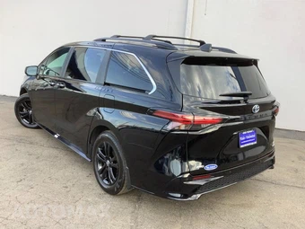 2024 Toyota Sienna XSE 7-Passenger 120.5" WB - miniatura 4