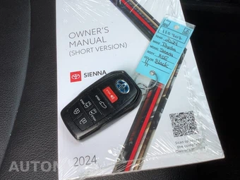 2024 Toyota Sienna XSE 7-Passenger 120.5" WB - miniatura 40
