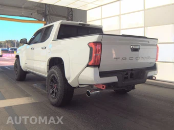 2024 Toyota Tacoma Hybrid Limited Crew Cab Medium Bed - miniatura 6