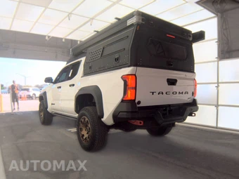 2024 Toyota Tacoma Hybrid Trailhunter Crew Cab Medium Bed - miniatura 6