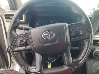 2024 Toyota Tacoma SR Crew Cab Medium Bed – miniatura 10