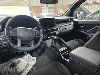 2024 Toyota Tacoma SR Crew Cab Medium Bed - miniatura 8