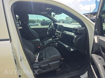 2024 Toyota Tacoma SR Crew Cab Medium Bed - miniatura 8