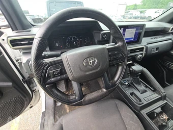 2024 Toyota Tacoma SR Extended Cab Long Bed - miniatura 10